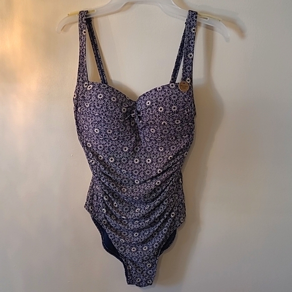 niptuck Other - Niptuck swimsuit size 6 navy